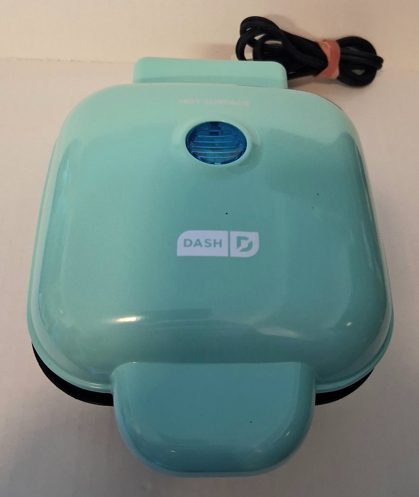 DASH Deluxe Egg Bite Maker - Aqua, with Silicone Molds! NOB!