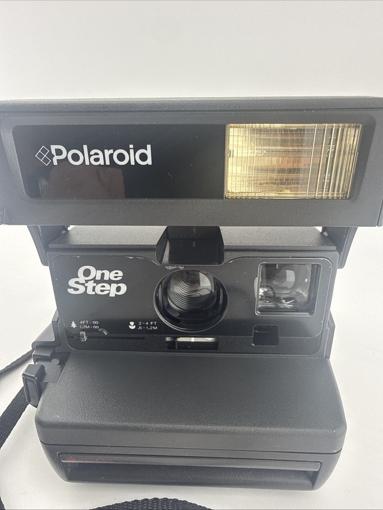 Polaroid OneStep 600 Instant Camera Black