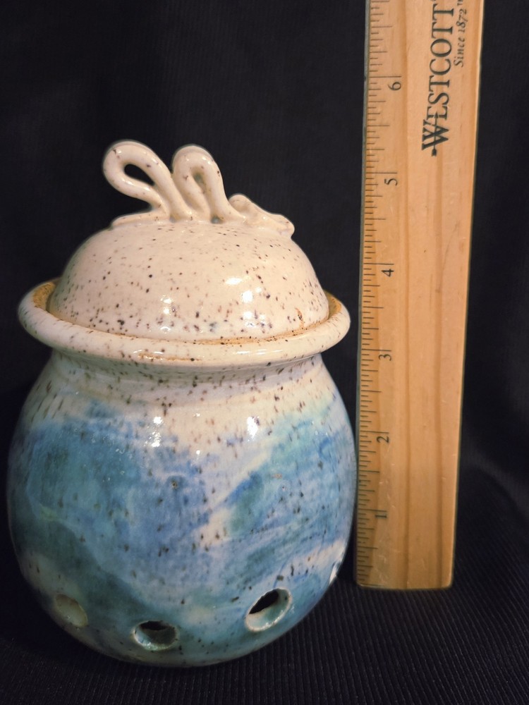 Hand Crafted Studio Art Pottery Lidded Garlic Cellar Keeper Jar Signed