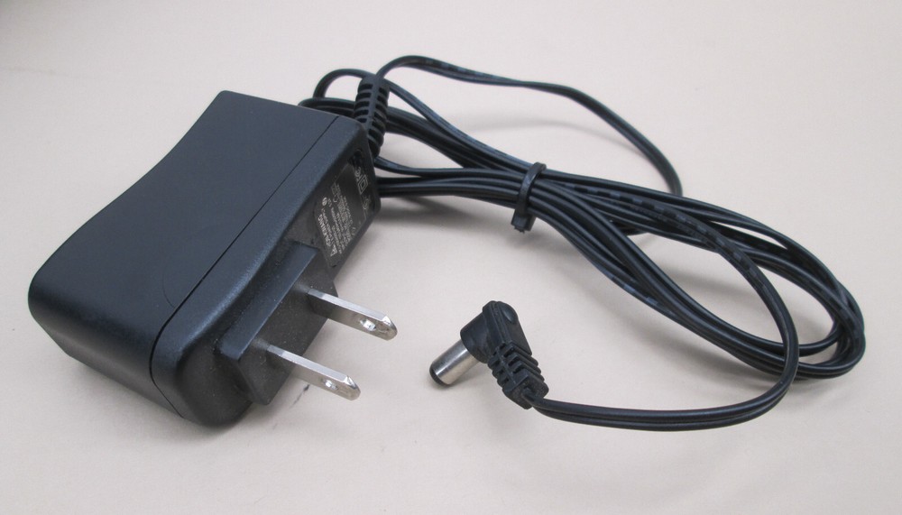 Novation Remote 25SL Midi Controller Keyboard w/ Power Supply