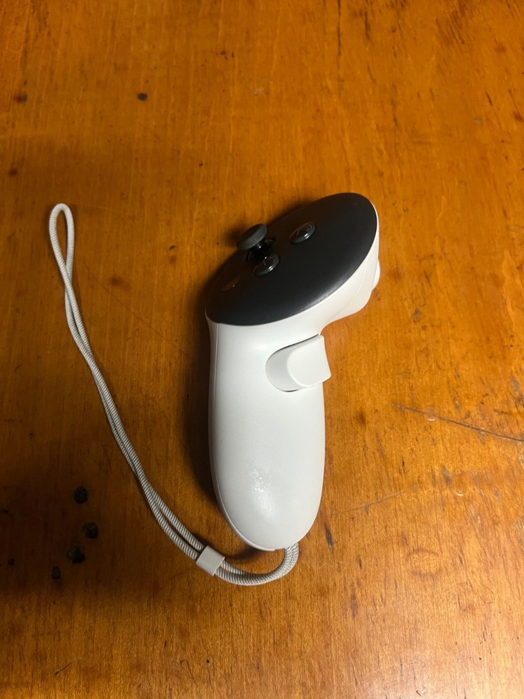 meta quest 3 left controller only excellent condition