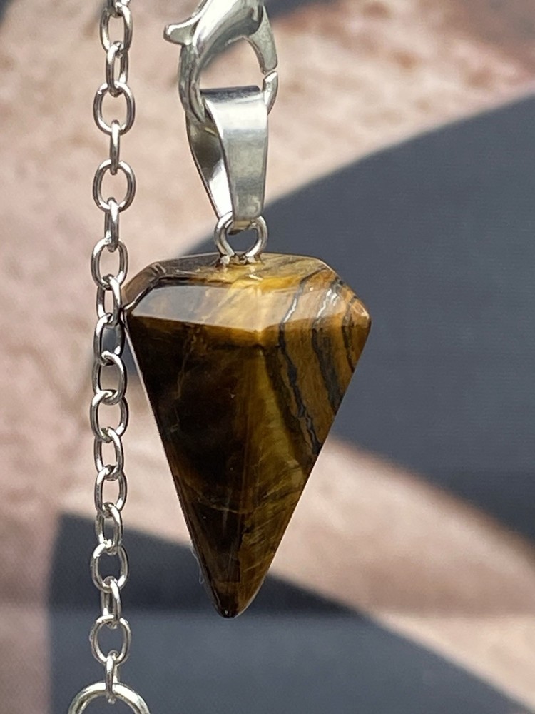 MAGICAL STONE PENDULUMS  DIVINATION METAPHYSICAL