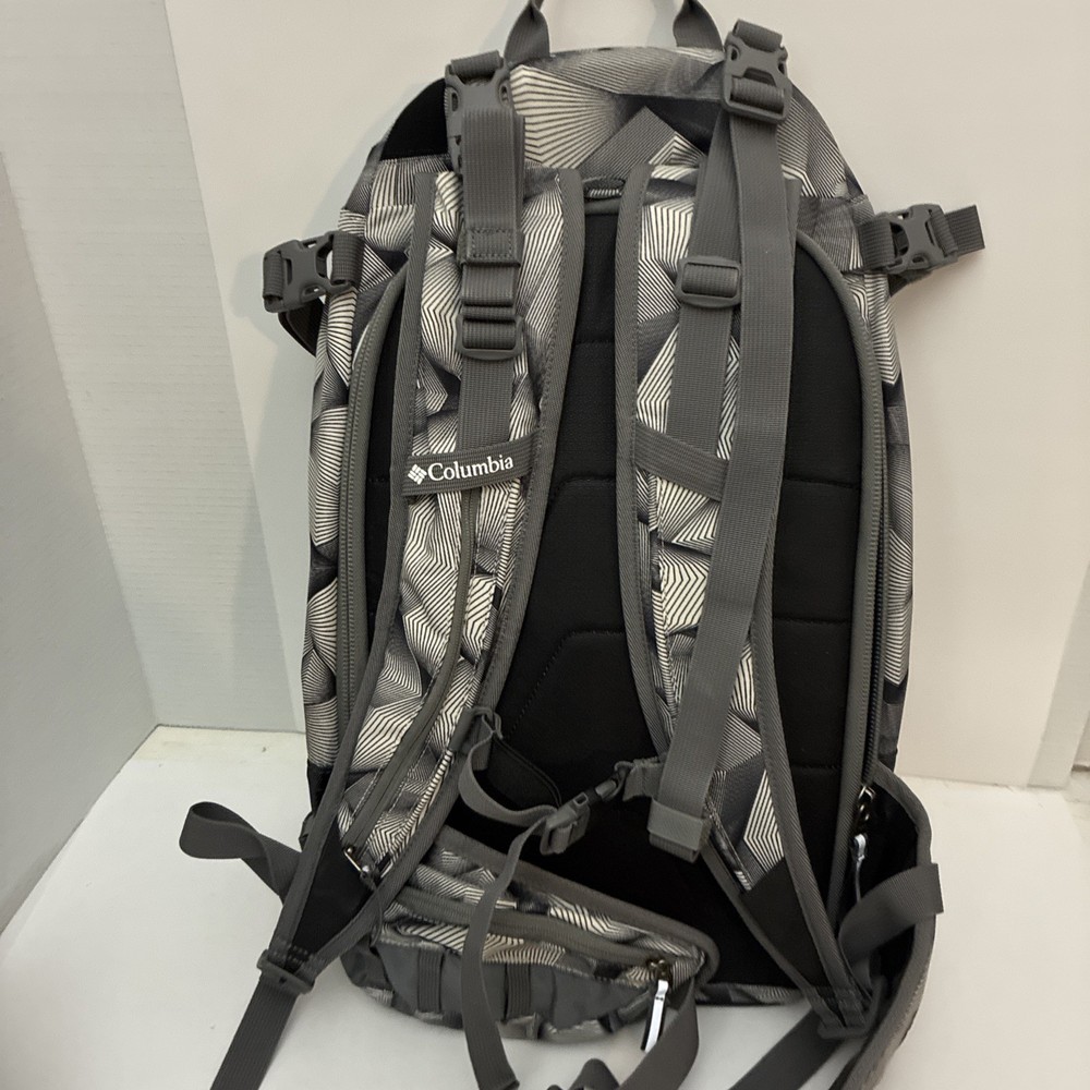 Columbia Bugaboo Stryker Ski Backpack Gray, & Black NWT