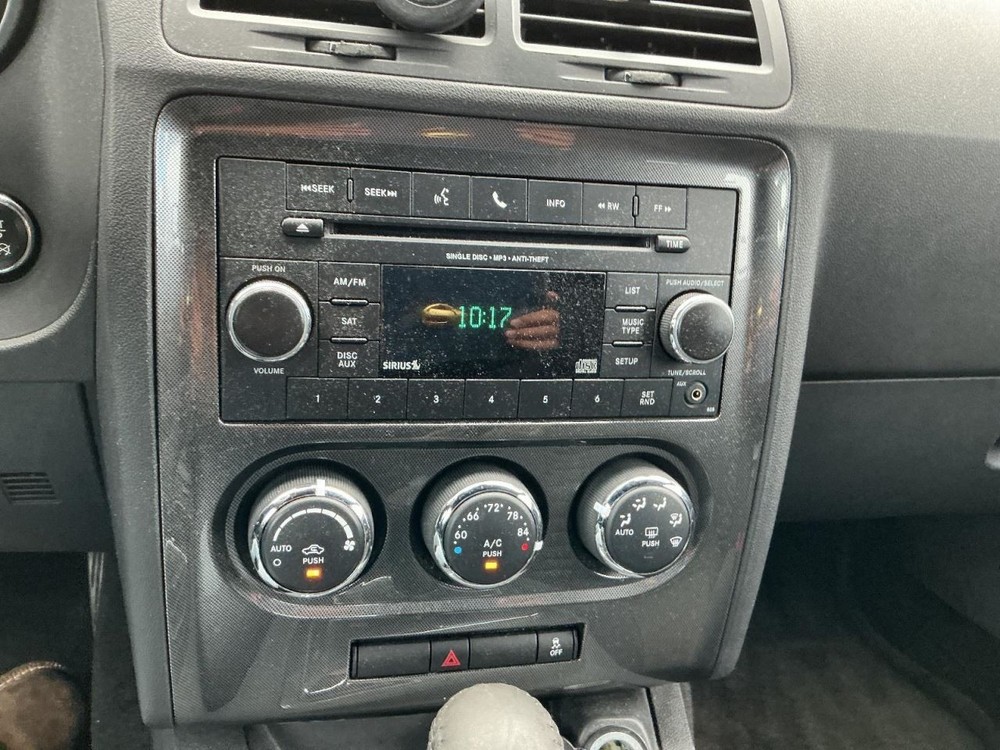 CHALLENGE 2014 Glove Box 4933839