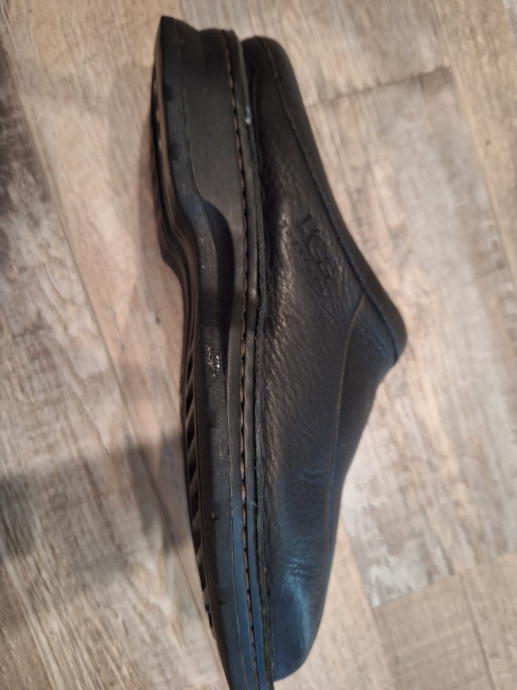 UGG Leather slippers men size 9