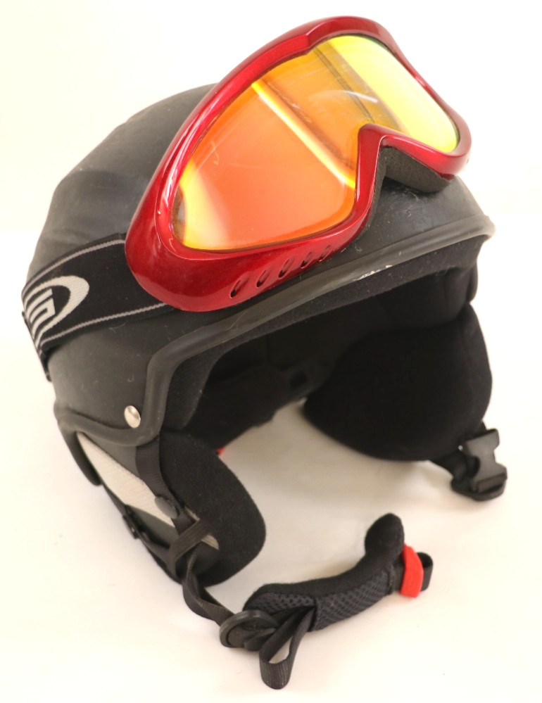 Ski & Snowboard Helmet Size Adjustable | Adjustable Vents with Goggles