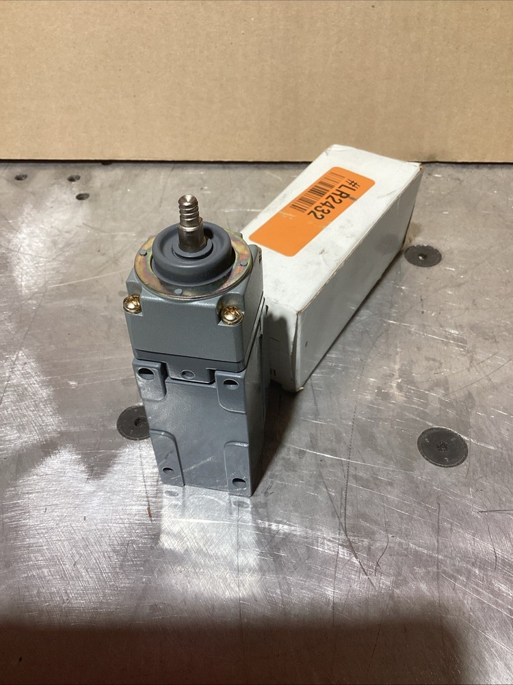 EATON-E50AW2 Cutler Hammer, Limit Switch, E50 Series Eaton E50AW2 NOS