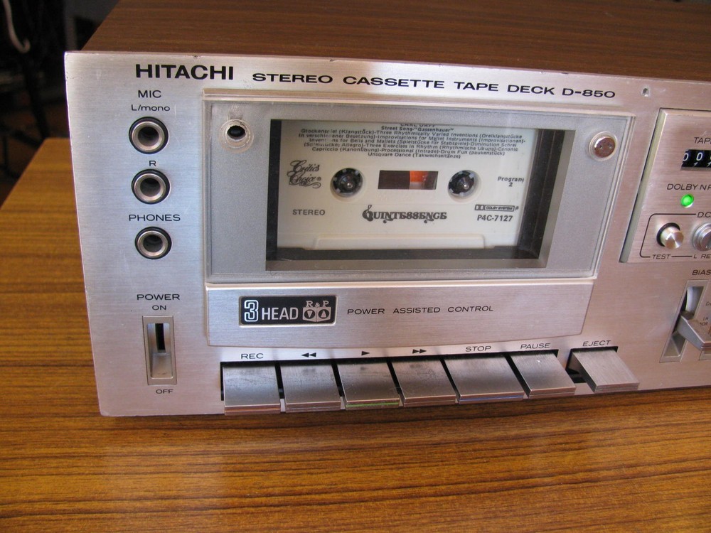 Hitachi D-850 3 Head Cassette Deck Recorder New Belts Partial Function Works