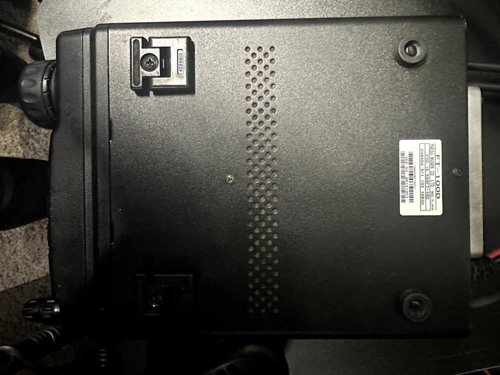 Yaesu FT-100D - All Band / All Mode Transceiver