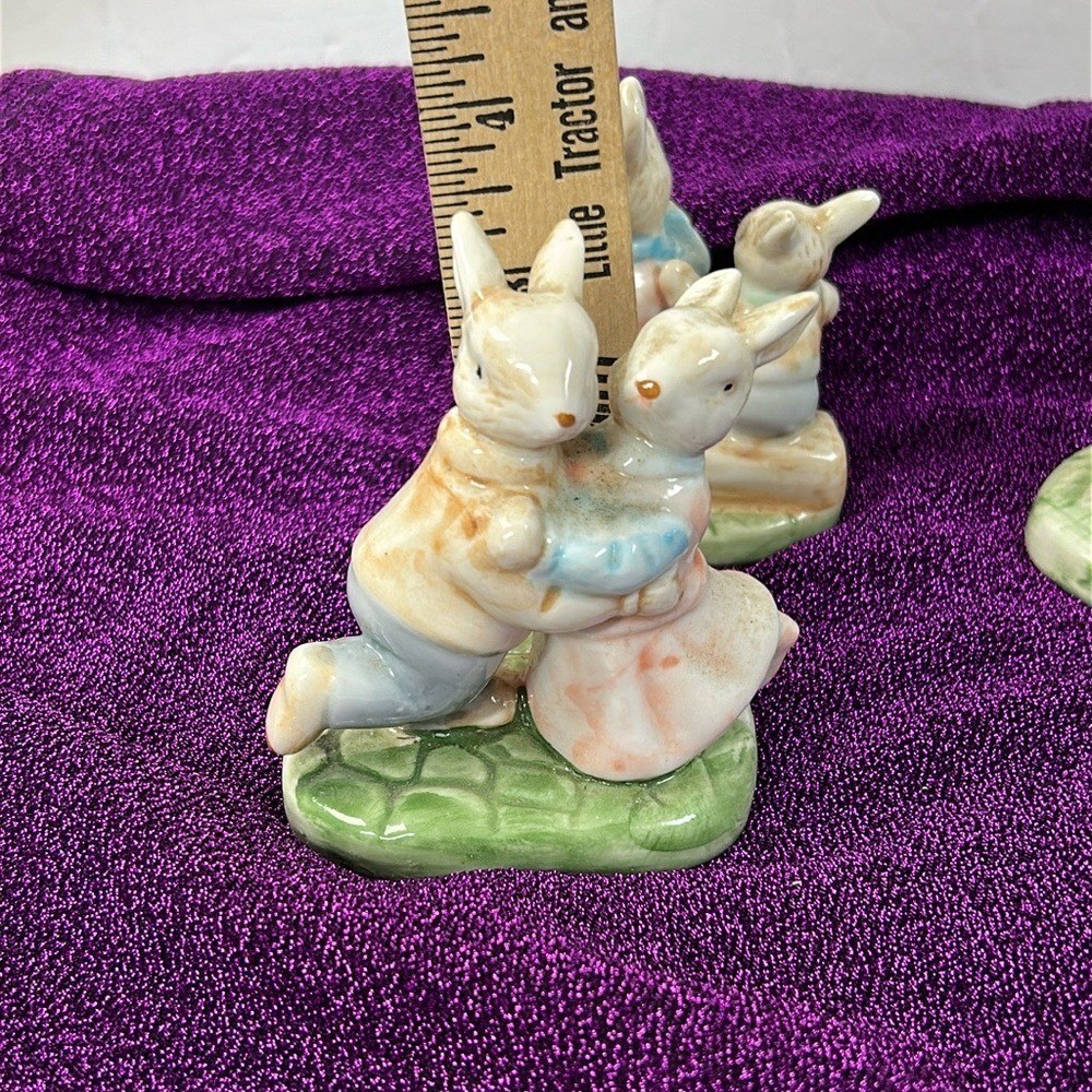 Source Unknown Cream and Pink Decor Accents 3 per set