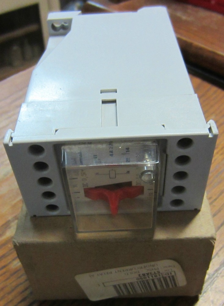 Gepruft Undercurrent Relay PHCS-DOLD New Surplus Has Chip on Corner