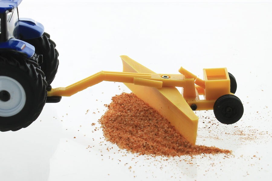 1:64 Yellow Pull Type Grader Blade 3D to Scale Diorama Display Farm