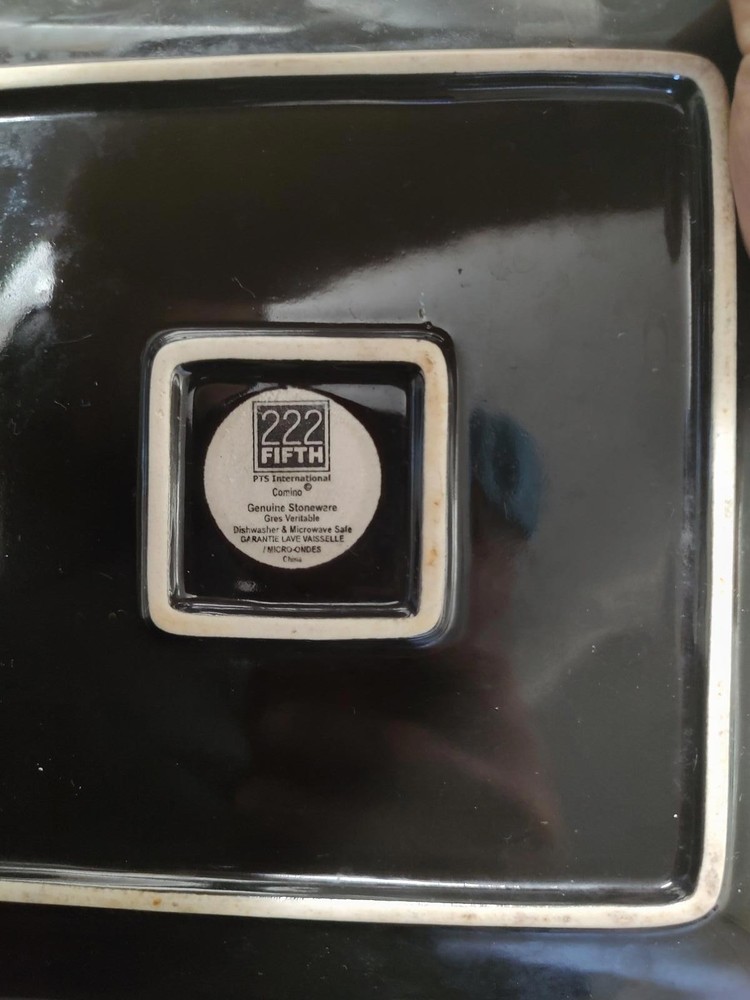 222 FIFTH Square Red Serving Plates Set