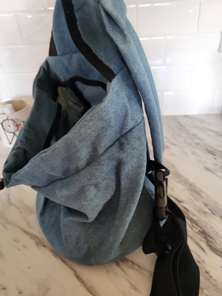 Pet Pocket Carrier Front or Back pack Blue Denim Padded Strap & Base Adjustable