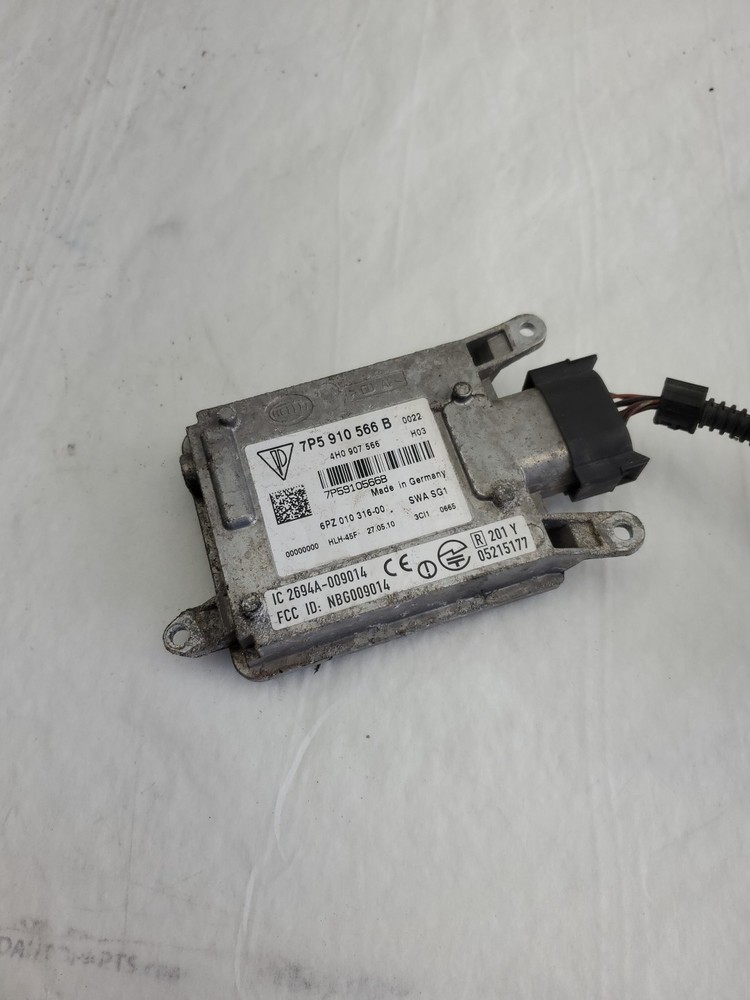 2011-2014 PORSCHE CAYENNE - LEFT LANE Change Assist Control Module 7P5910566B