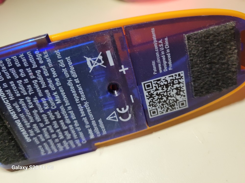 Zircon StudSensor L20 Stud Finder Scan 3/4" Depth Wood Stud Finder EDGE-QR CODE