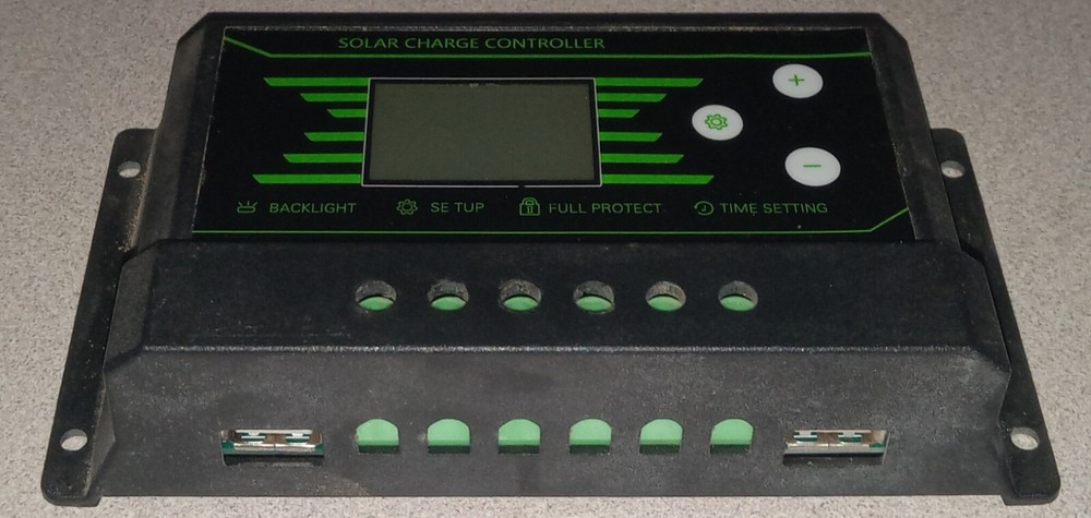 SOLAR CHARGE CONTROLLER CONTROL MODEL: Z30 12V 30A + USB SOLAR POWER COMPONENT