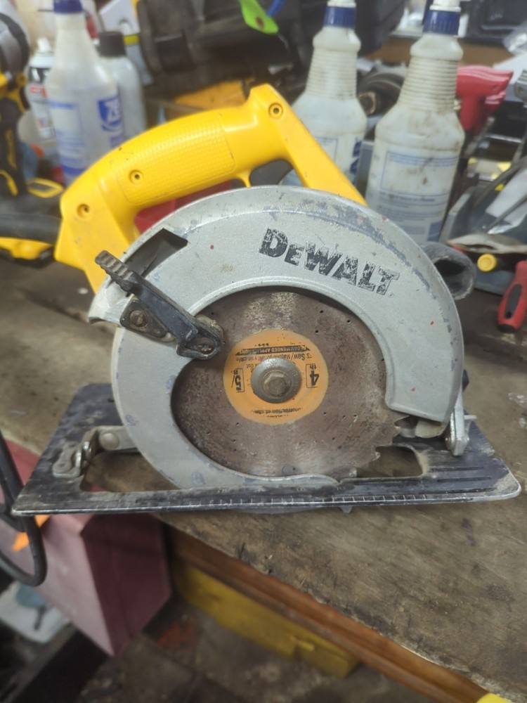 DEWALT Corded Circular Saw DW359