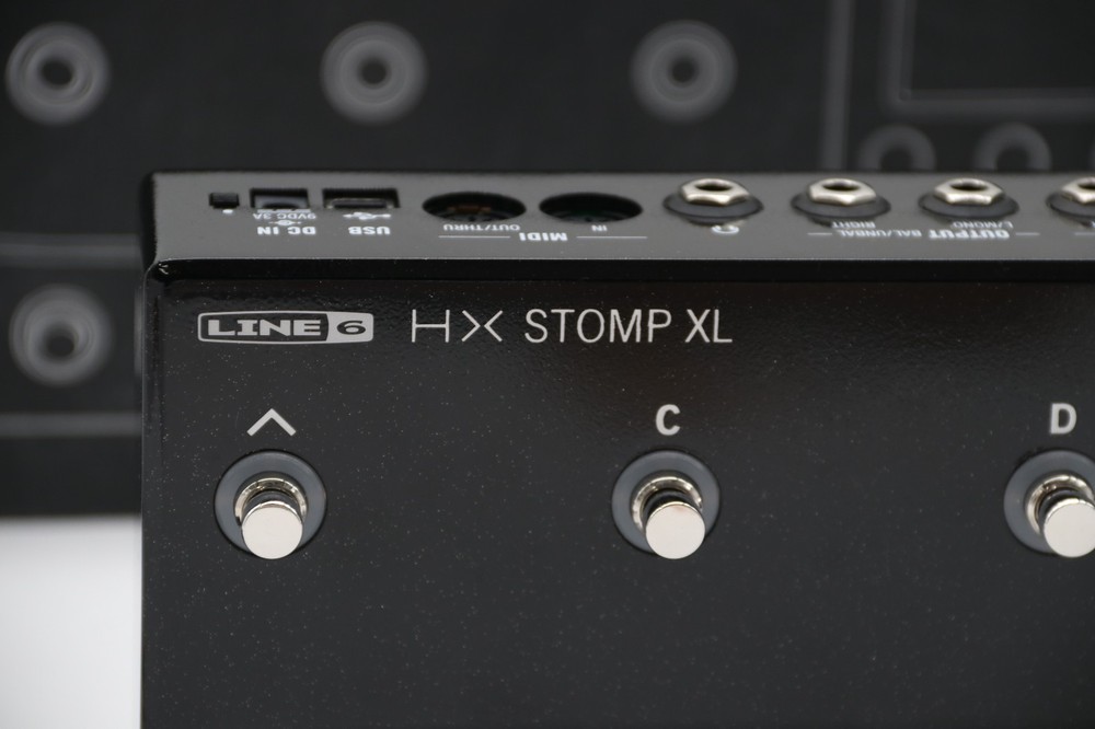 Line 6 HX Stomp XL Guitar Multi-effects Floor Processor - Black