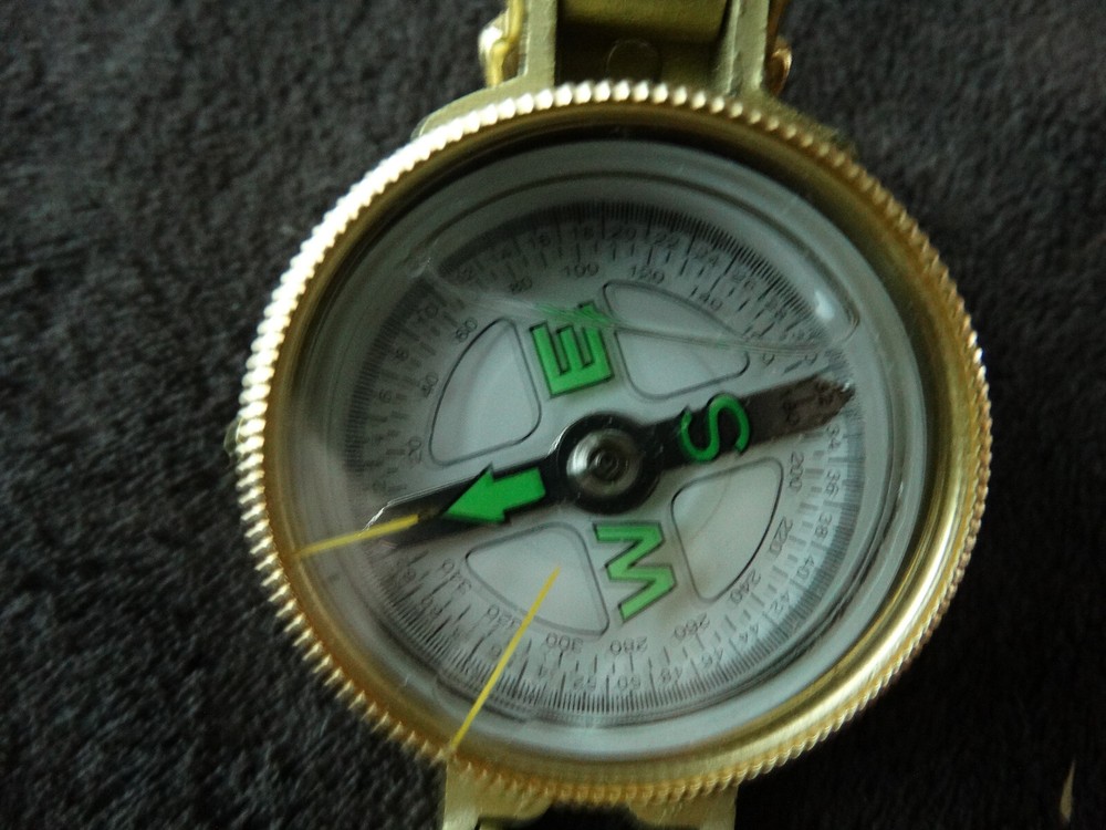 HEAVY BRASS Pocket Compass NICE WORKS