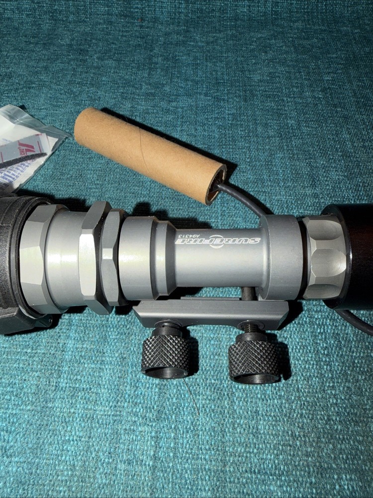 SUREFIRE Tactical Light System With Mount and pressure switch-new