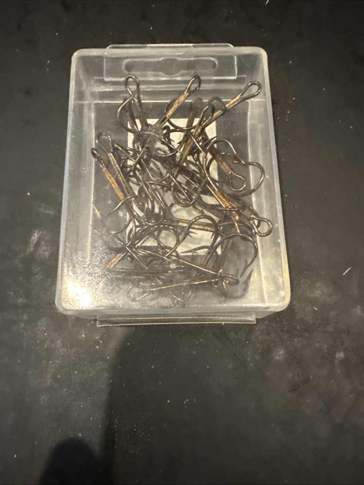 Mustad Ref 3551 Size 1 Treble 25 Per Box 100 Hooks *