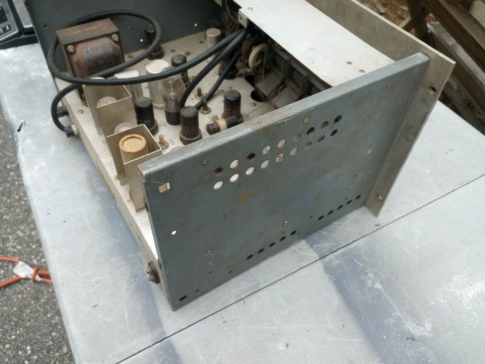 HP Model 330 B Distortion Analyzer