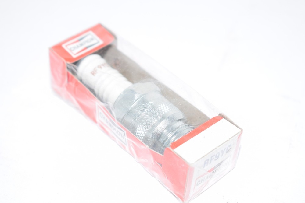 NEW Champion RF9YC Spark Plug