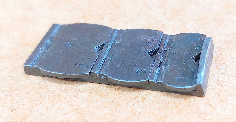 Vintage 3 leaf rifle sight