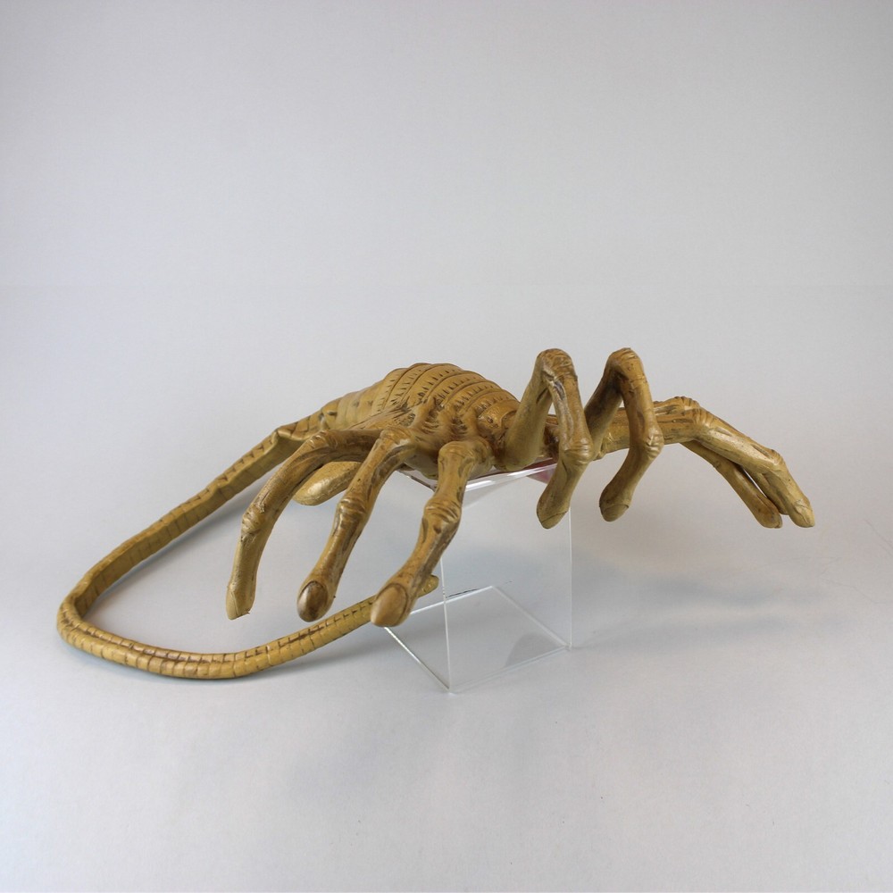 Facehugger Alien Life Size Replica by NECA