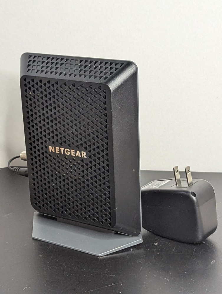 NETGEAR CM700 Cable Modem Used Excellent Condition Cable Adapter Included