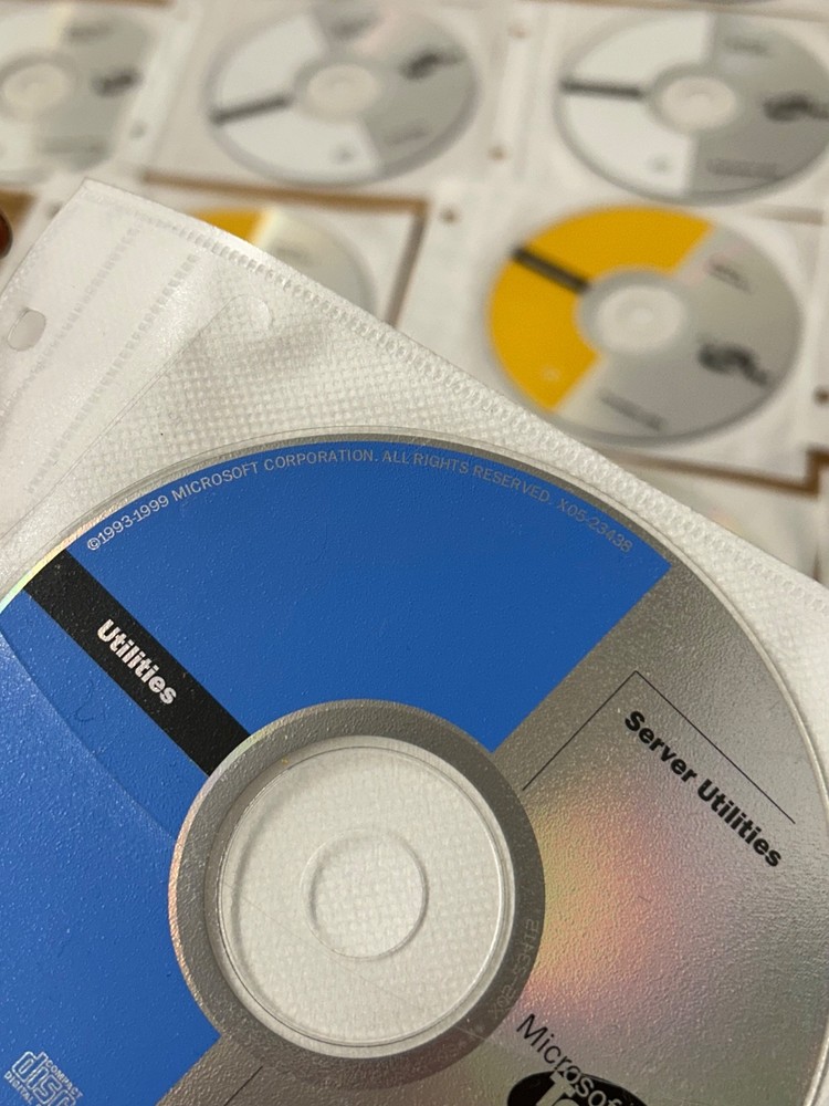 Microsoft TechNet Bundle 1999 2000 Utilities Extras Monthly Issues Service Packs