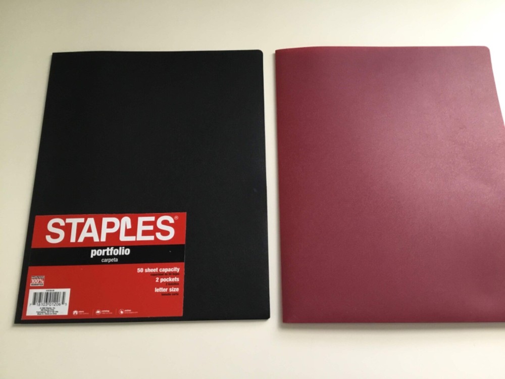 Staples Portfolio 2pc. Red &  Black  (Document Holder)