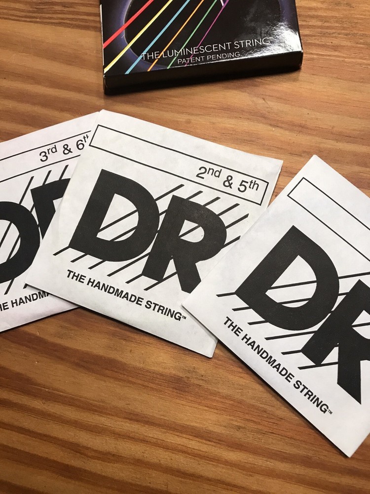 The Luminescent Strings New