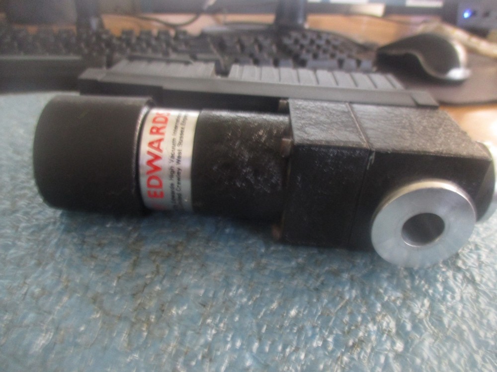 Edwards Model: PV10EKA Isolation Vacuum Valve. Code: C41103000