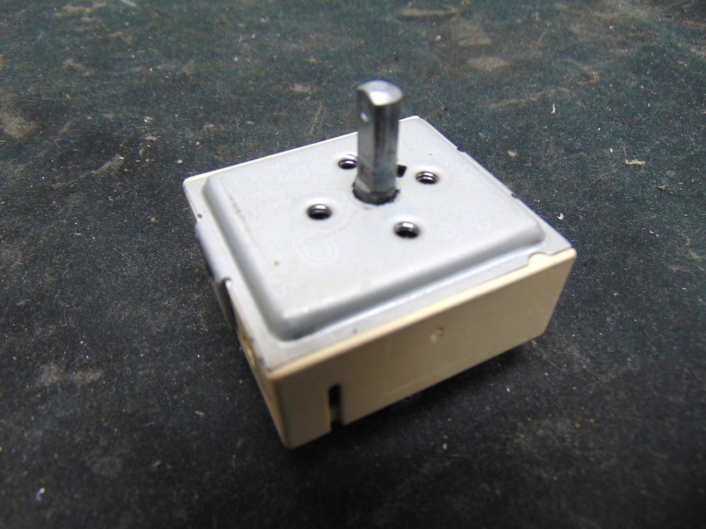 Kenmore Electric Range 7909641940C Cooktop Surface Element Control Switch