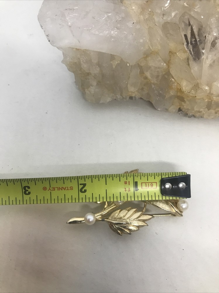 Vintage Brookraft Leaf Accent Brooch
