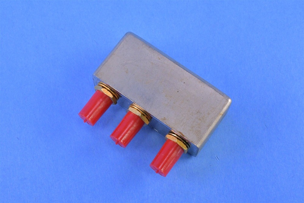RF Micro Devices RFMD SS-103 RF Microwave SMA Switch