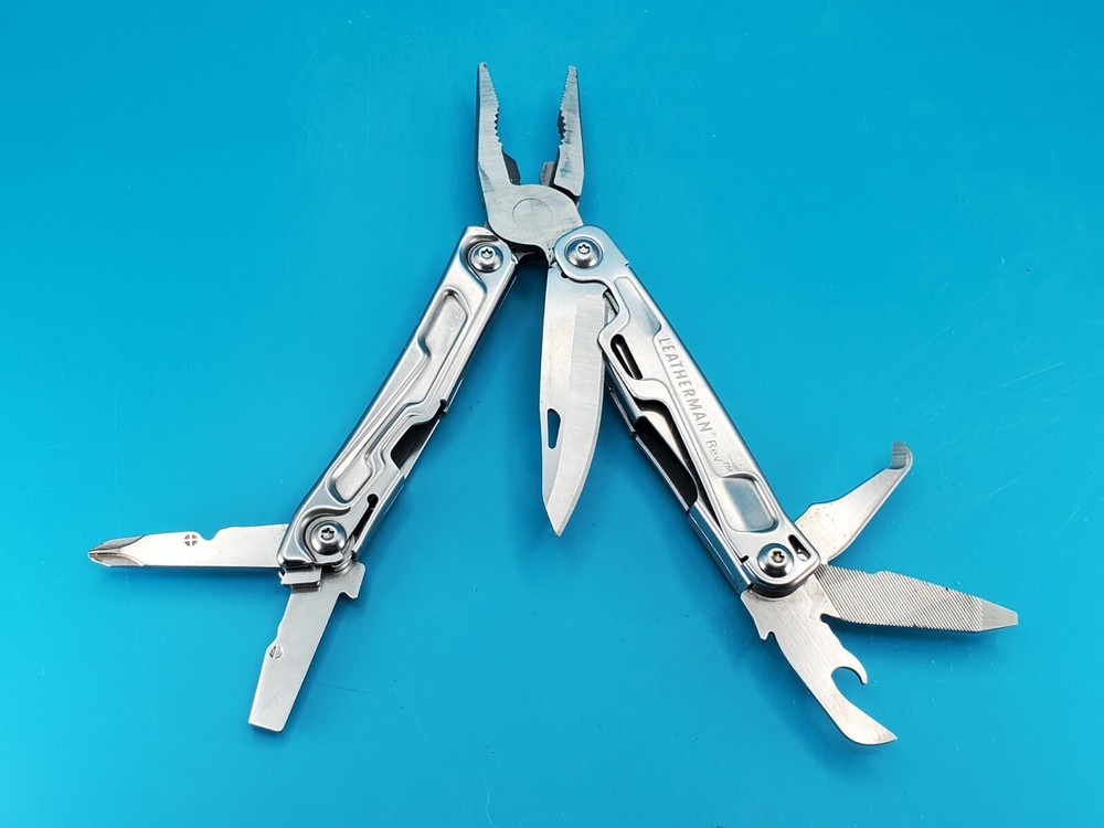 Leatherman Rev 3.8" Multi-Tool, Stainless!