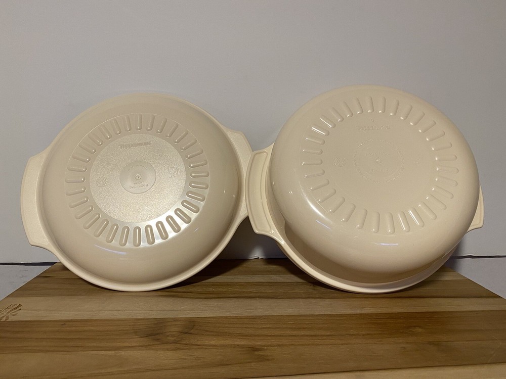 Tupperware Beige Microwave/Steamer/Cooker Stack 2210/2193/2346 ~ VGUC