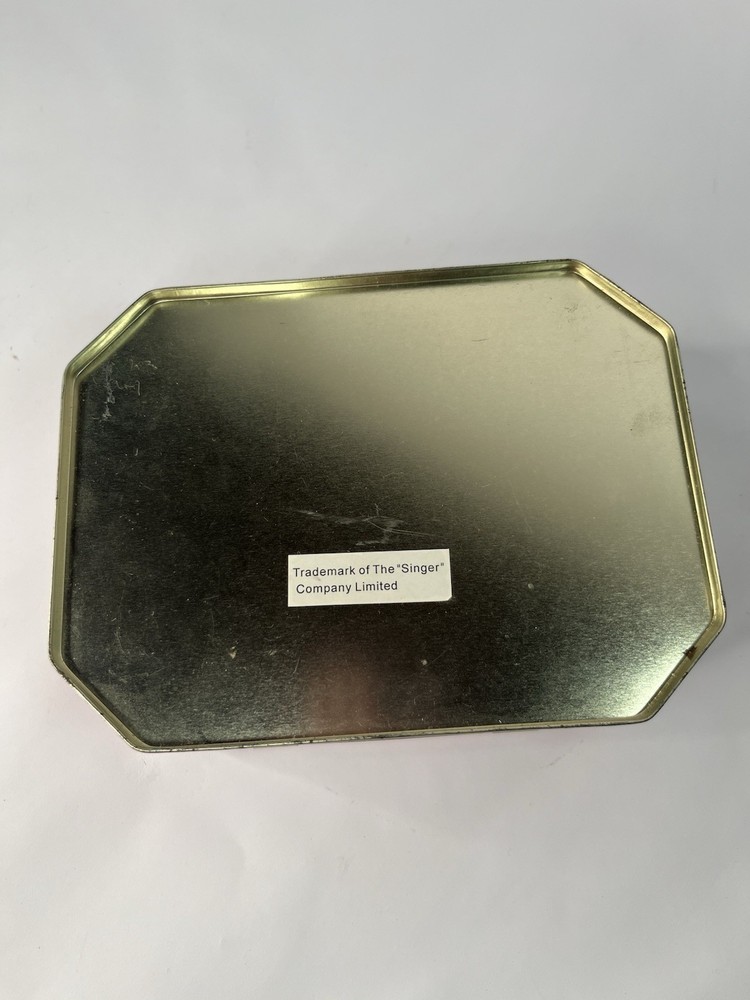 Vintage Singer Sewing Machine Advertisement Tin Box