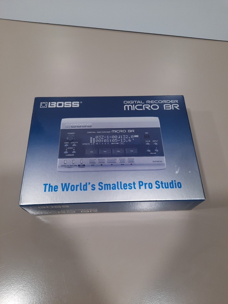 BOSS Micro BR Digital Recorder – Portable 4-Track Studio with box