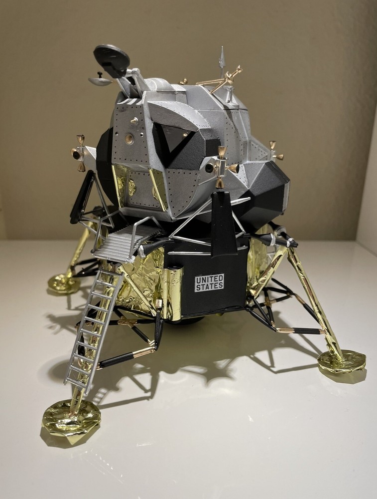 NASA Apollo LEM Lunar Module 1:48 Scale Model