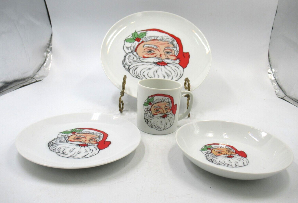 Christmas Dinnerware Set in Box Santa 4 PC Vintage