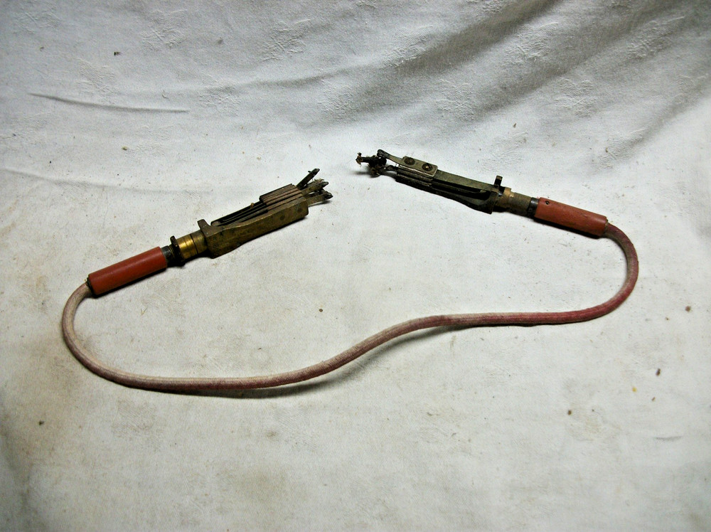 Two switchboard jacks with jumper cord