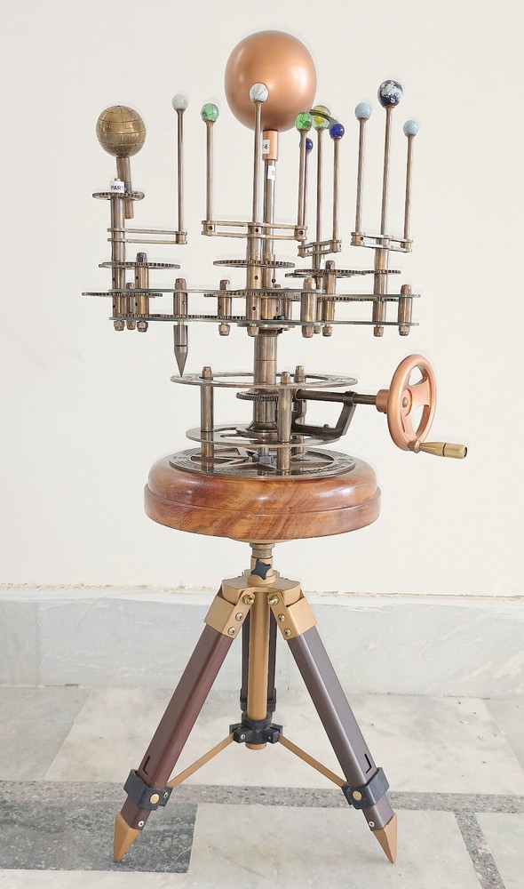 Solar System Celestial Model Fully Functional Antique Look Orrery Saturn Tripod