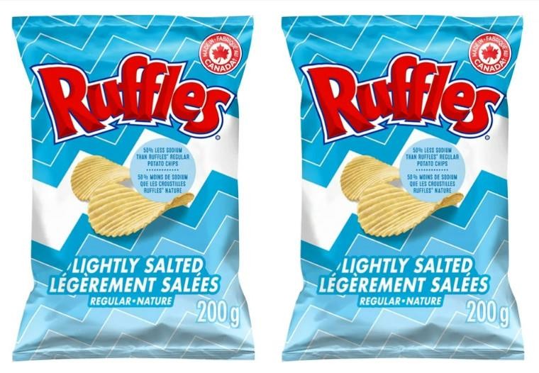 Ruffles Regular Lightly Salted Potato Chips, 200g (2 Pack)