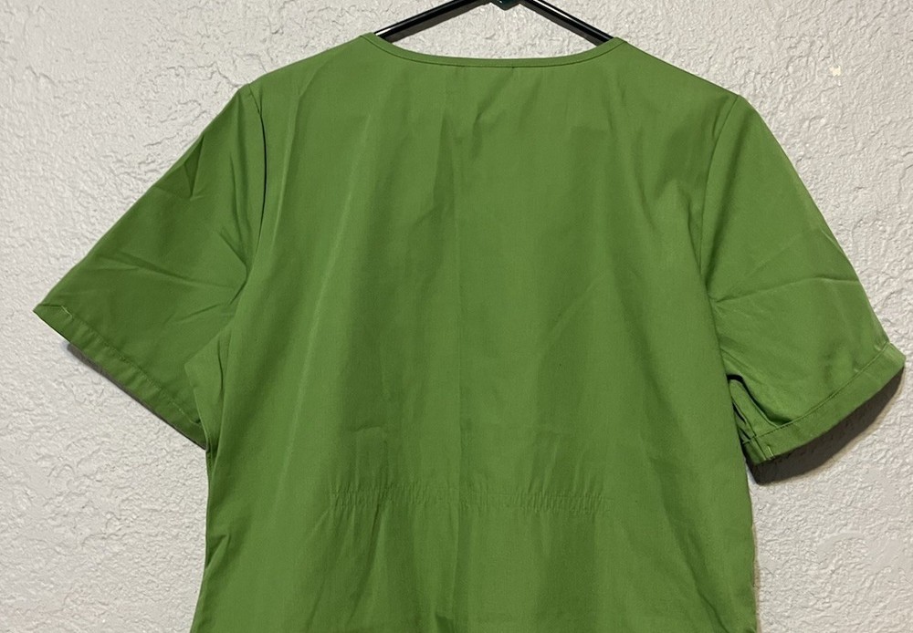 Cherokee Scrub Top Sz Medium Green Scoop Neck Pullover Logo