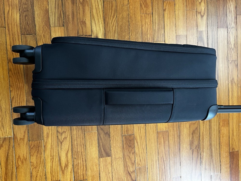 Away Softside flex carry on Expendable Luggage Black