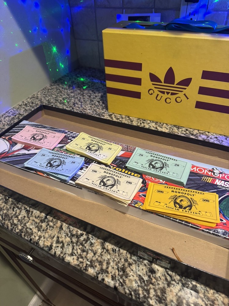 Monopoly – NASCAR Edition – Replacement Money 2002